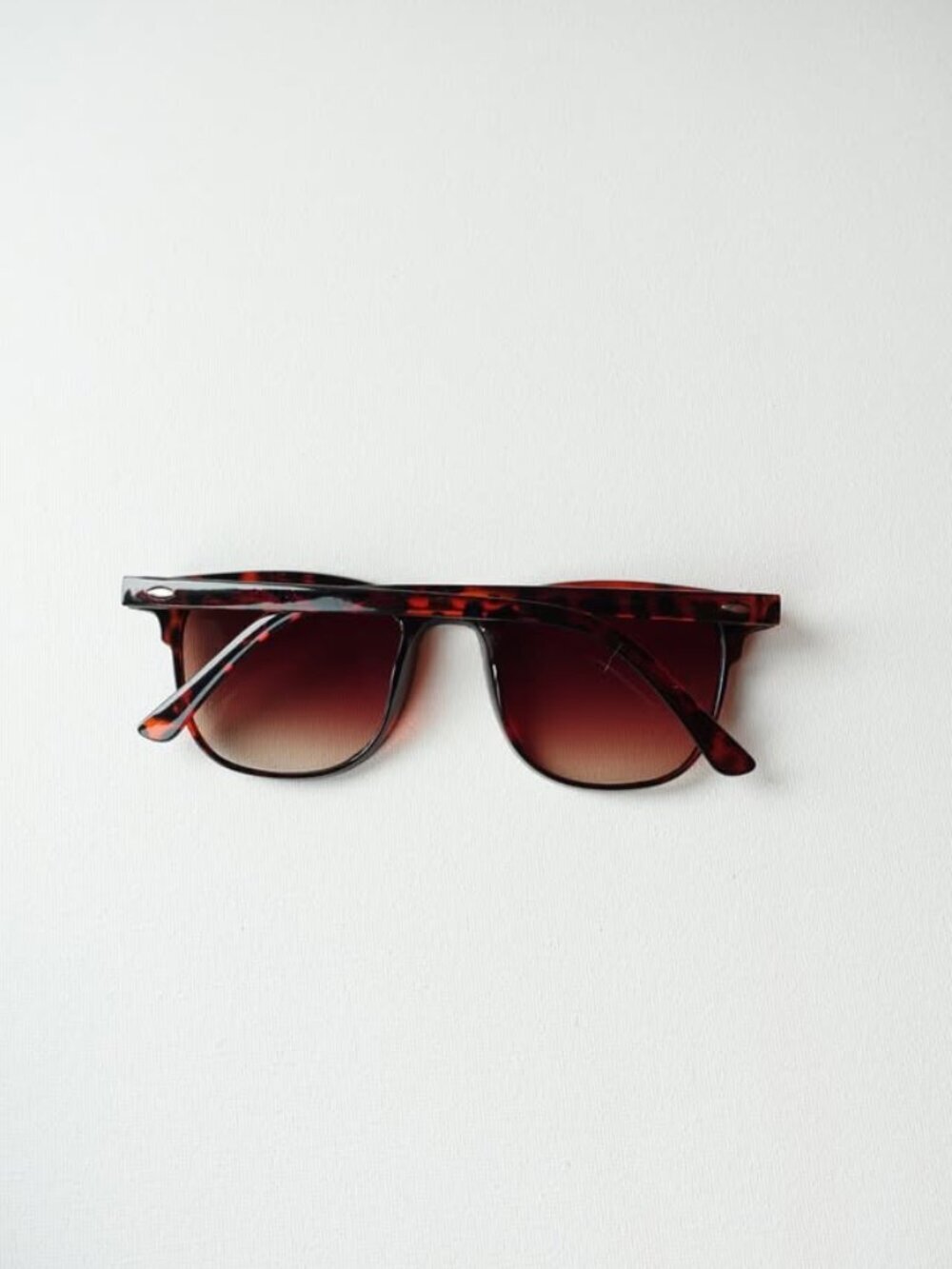 NEW Sunglasses - Style 25 - Picture 2 of 3